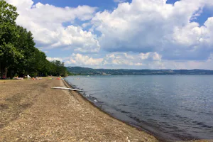 Camping Valdisole - Badestrand am Bolsenasee am Campingplatz