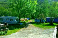 Camping Valle do Seo  -  Wohnwagen- und Zeltstellplatz vom Campingplatz im Grünen