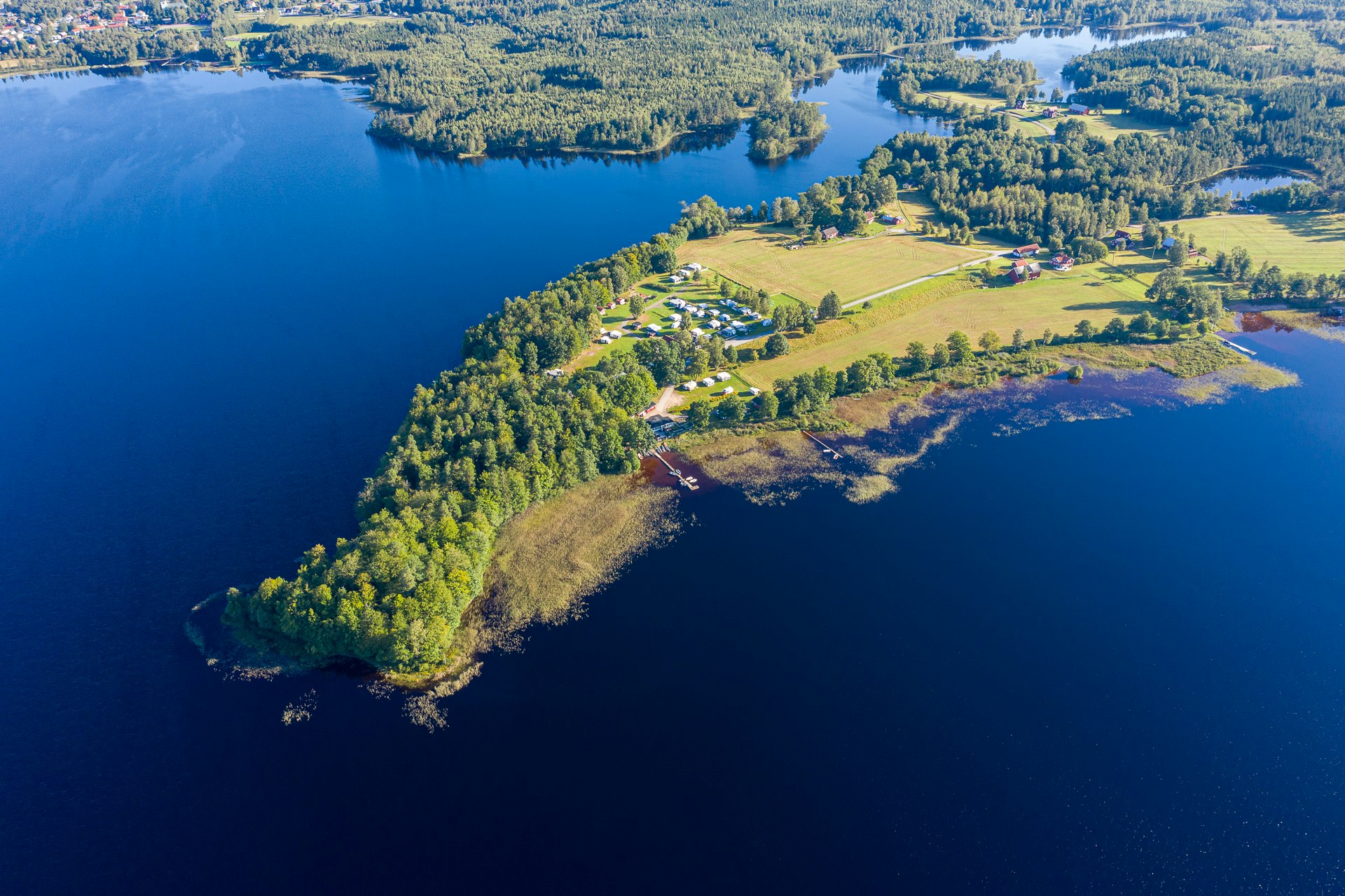 Vallsnäs Camping  - Campingplatz auf der Halbinsel aus der Vogelperspektive