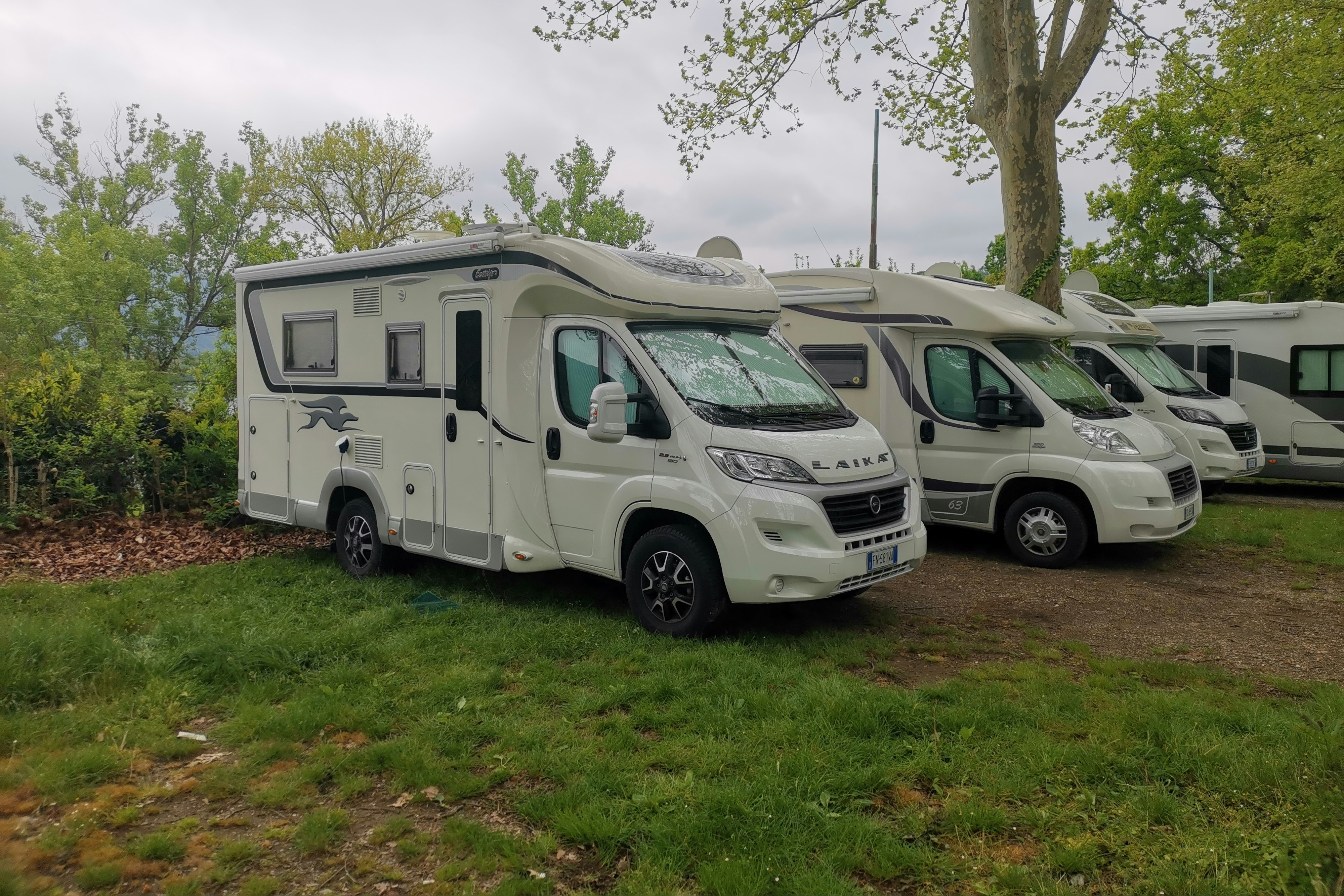 Camping Valpellice  - Wohnmobil- und Wohnwagenplätze auf der Wiese