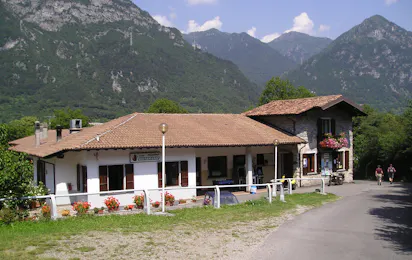 Camping Vantone Pineta