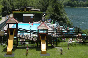 Camping Venus - Spielplatz und Poolbereich auf dem Campingplatz