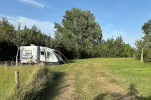 Camping VierVaart - Standplätze im Grünen auf dem Campingplatz