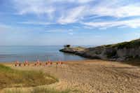 Camping Village Baia Falcone  -  Campingplatz mit direktem Zugang zum Strand am Mittelmeer