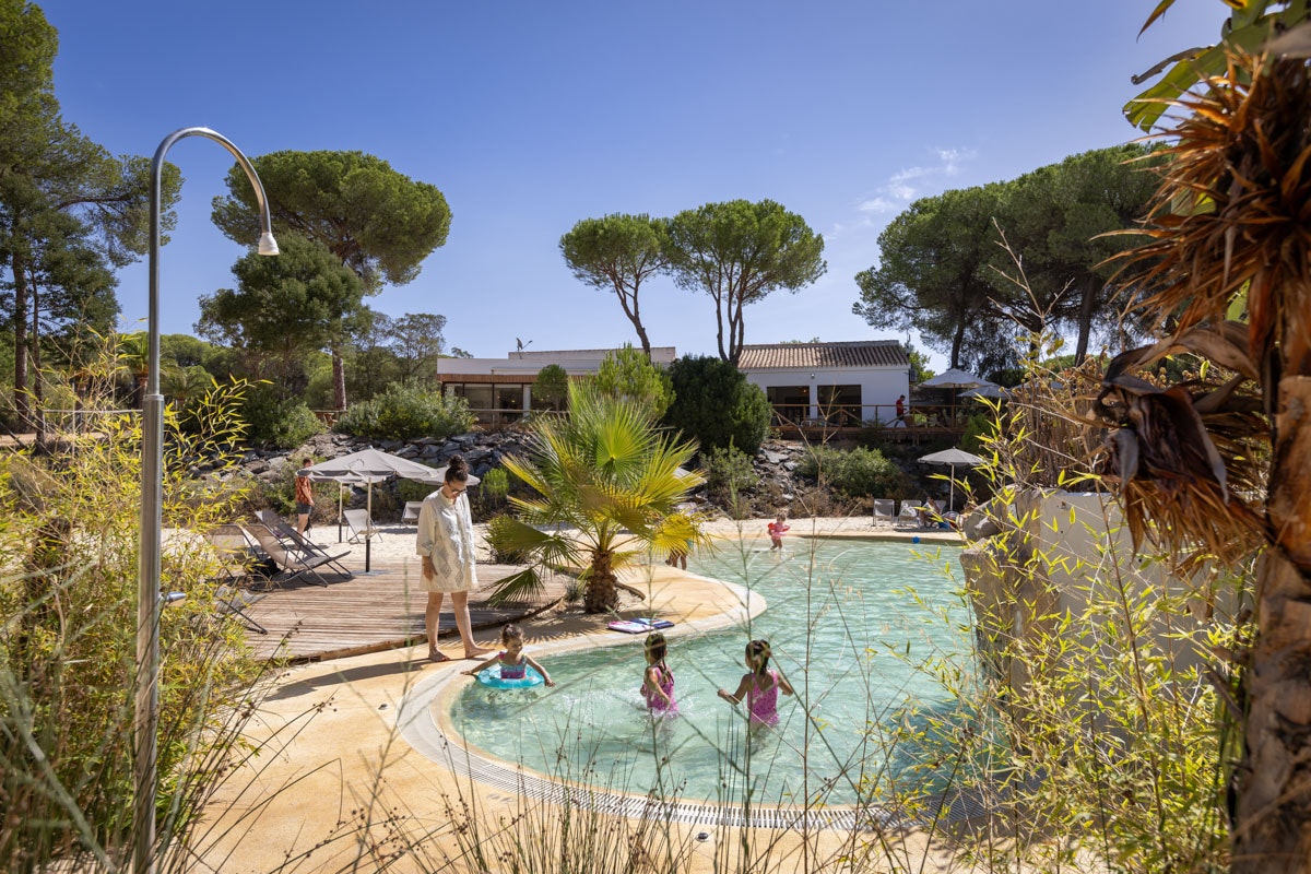 Camping Huttopia Parque de Doñana - Pool auf dem Campingplatz