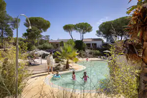 Camping Huttopia Parque de Doñana - Pool auf dem Campingplatz
