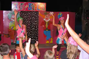 Camping Village Don Diego - Kinderanimation auf dem Campingplatz am Abend
