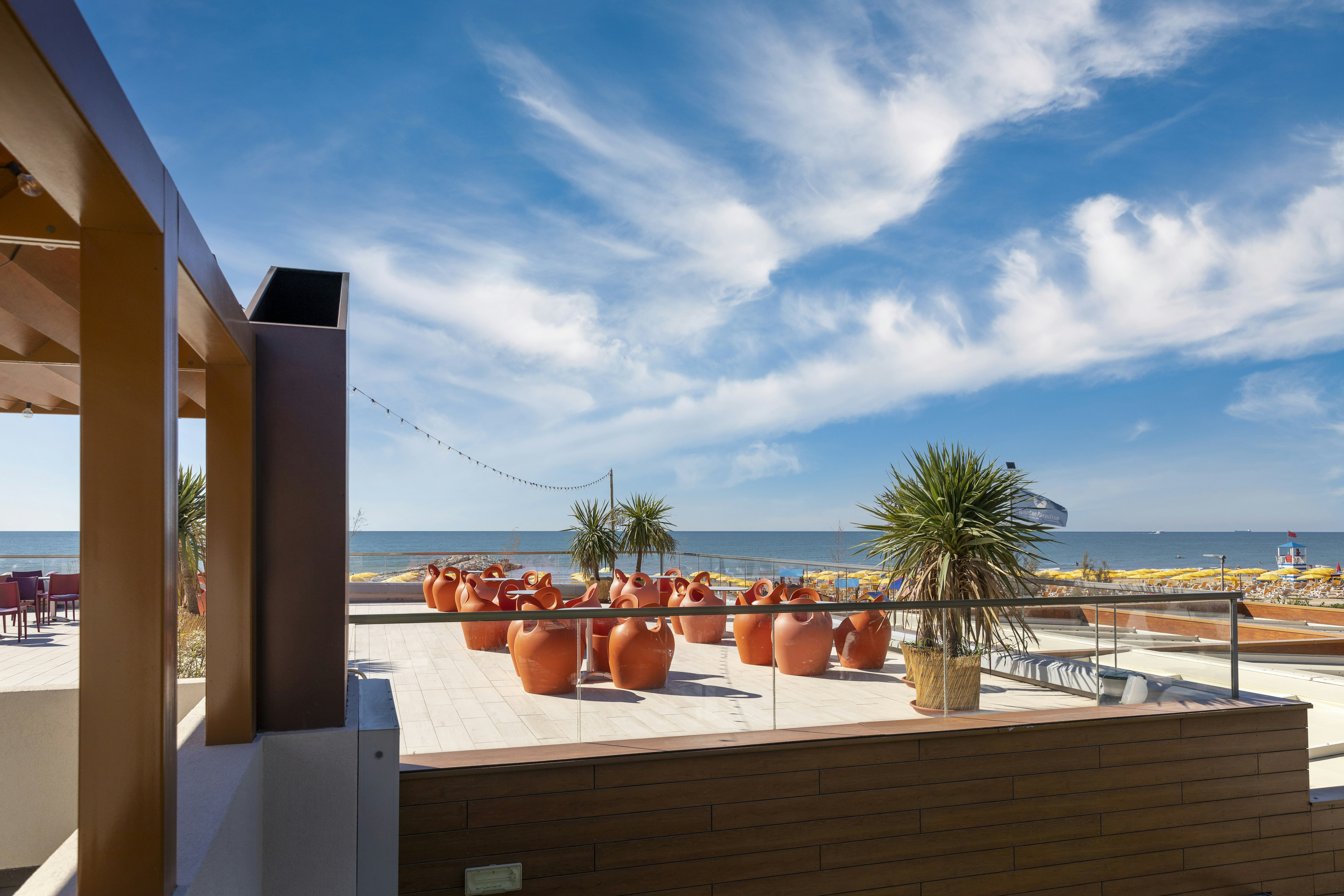 Camping Village Garden Paradiso - Sonnenterrasse mit Meerblick