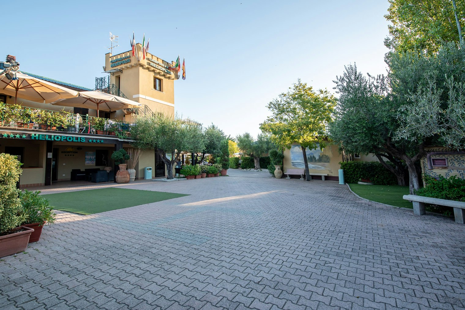 Camping & Village Heliopolis - Eingang des Campingplatzes