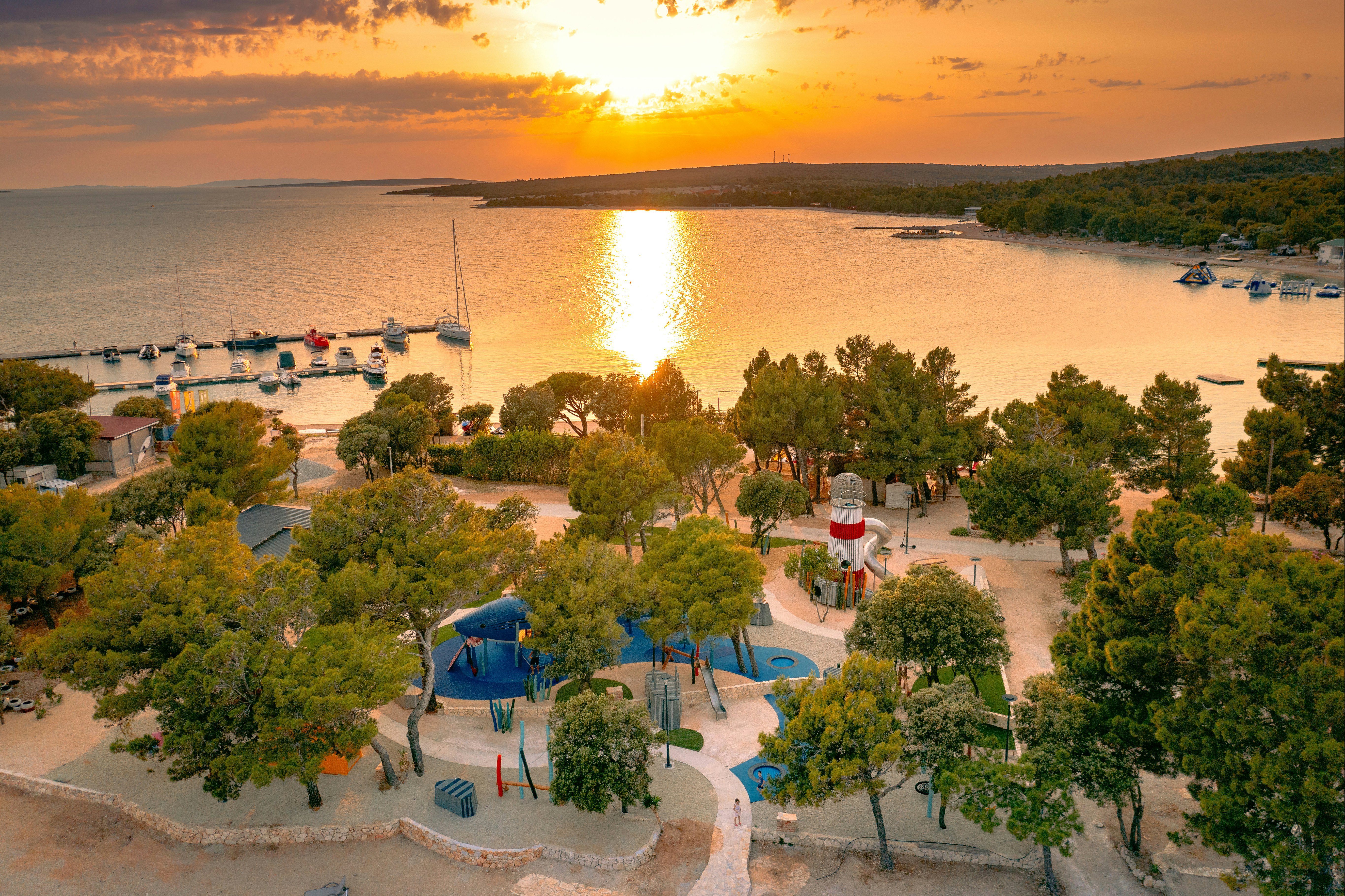 Camping Village Šimuni - Sonnenuntergang über dem Campingplatz