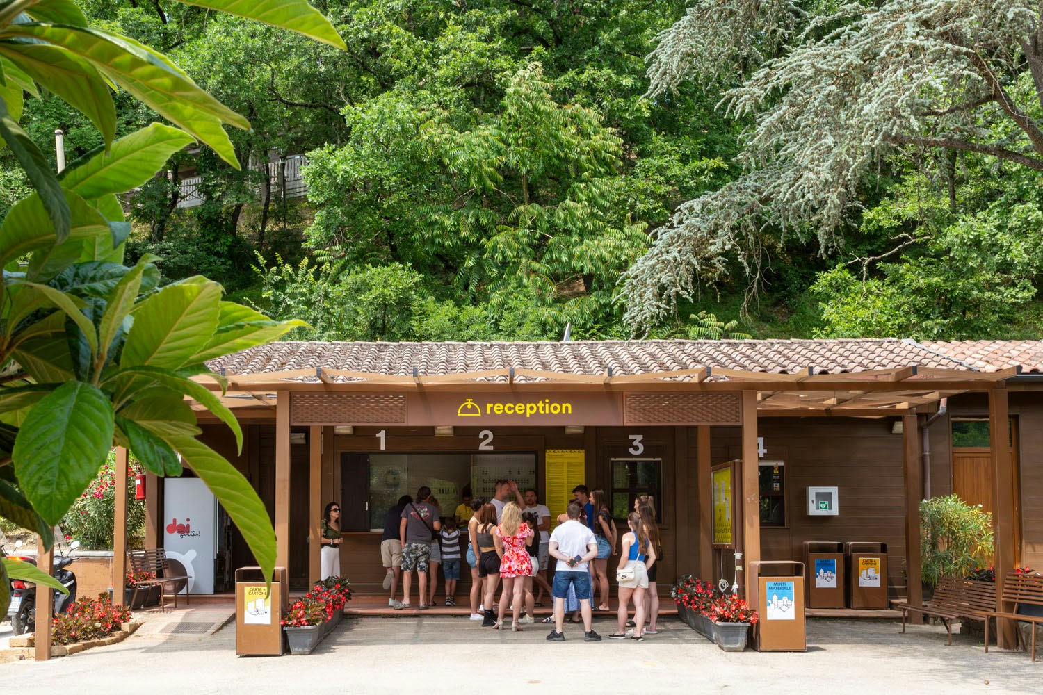 Firenze Certosa camping  Camping Village Internazionale Firenze - Rezeption des Campingplatzes