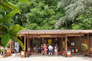 Firenze Certosa camping Camping Village Internazionale Firenze - Rezeption des Campingplatzes