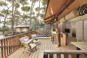 Isola Verde Camping Village Camping Village Isola Verde - Mobilheim mit Terrasse auf dem Campingplatz