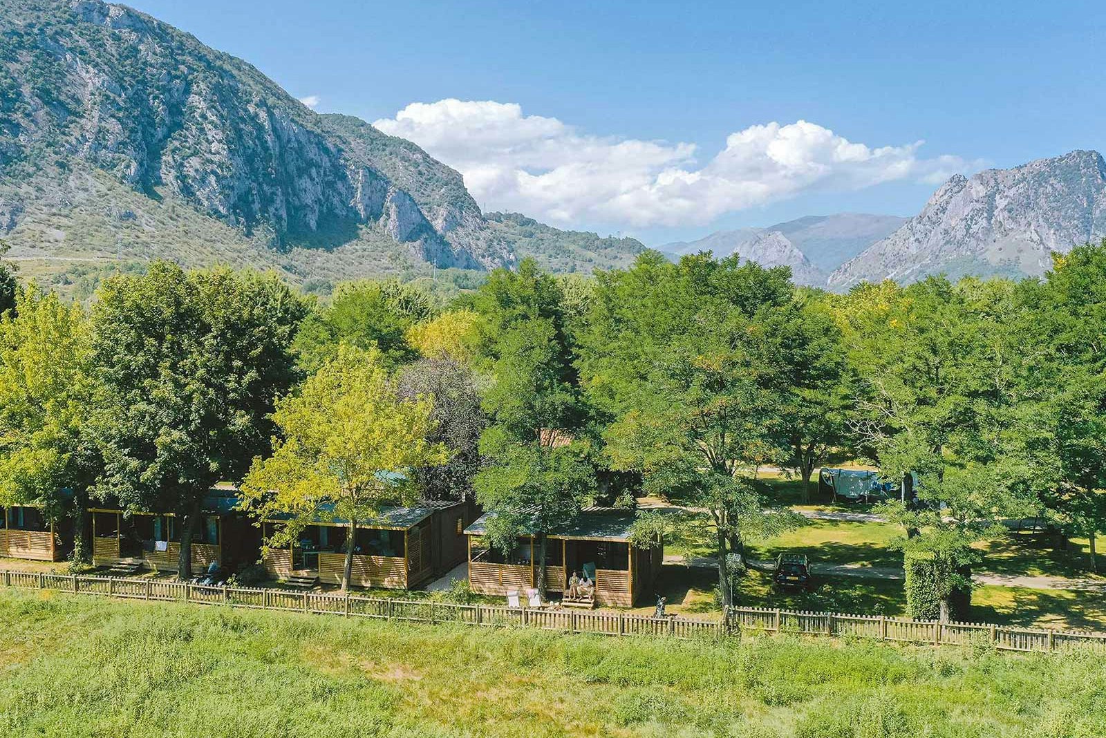 Yelloh! Village Le Pré Lombard  - Mobilheime auf dem Campingplatz