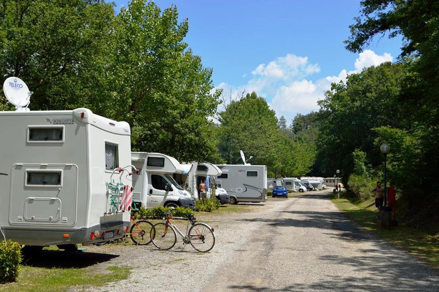 Camping Village Mugello Verde  -  Wohnwagen- und Zeltstellplatz auf dem Campingplatz