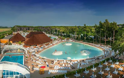 hu Park Albatros Village
