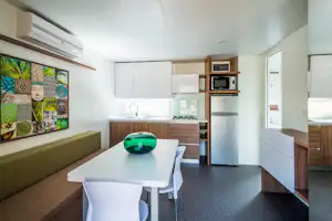Camping Village Tiliguerta - Innenansicht Mobilheim