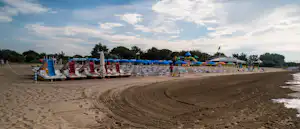 Camping Village Villa al Mare - Strand in der Nähe des Campingplatzes