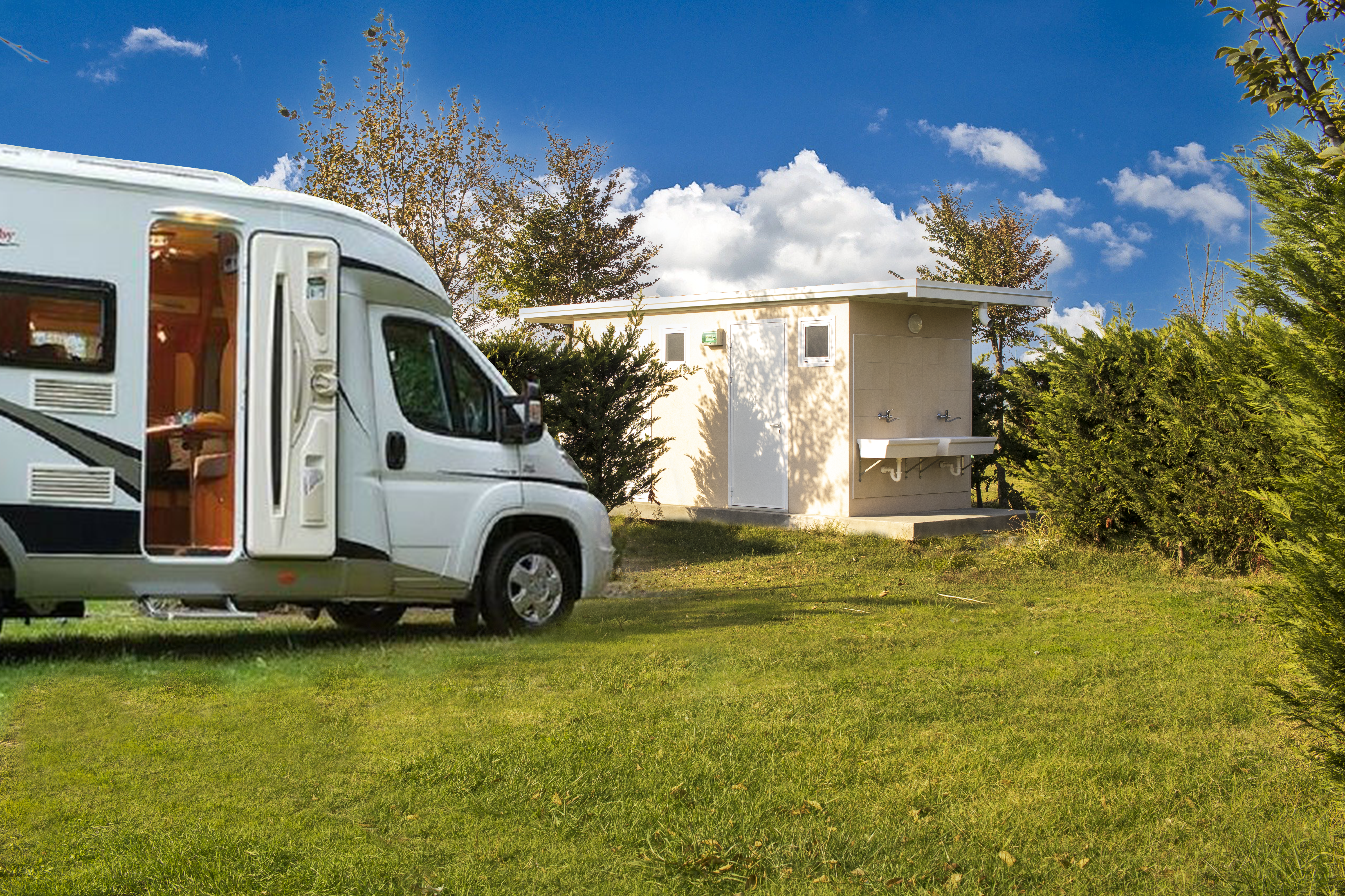 Camping Villaggio Adria - Komfortstandplatz mit Sanitäreinheit