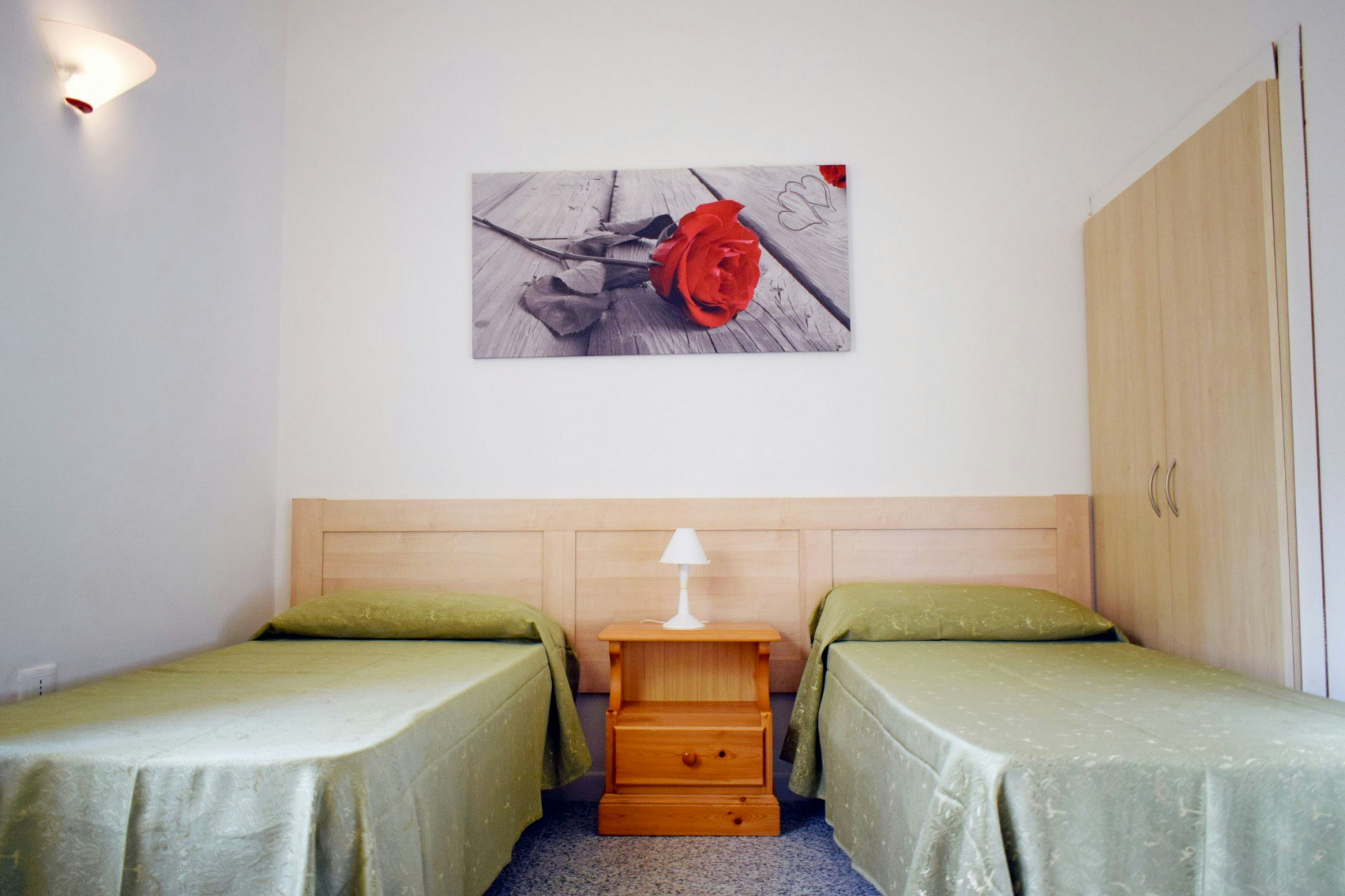 Camping Villaggio Pineta al Mare  -  Schlafbereich im Mobilheim