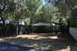 Camping Villaggio Pineta al Mare - Wohnwagen- und Zeltstellplatz auf dem Campingplatz