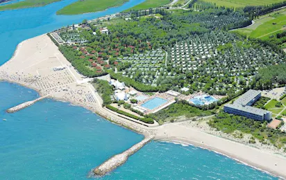 Isamar Holiday Village