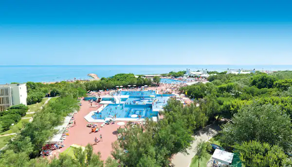 Isamar Holiday Village