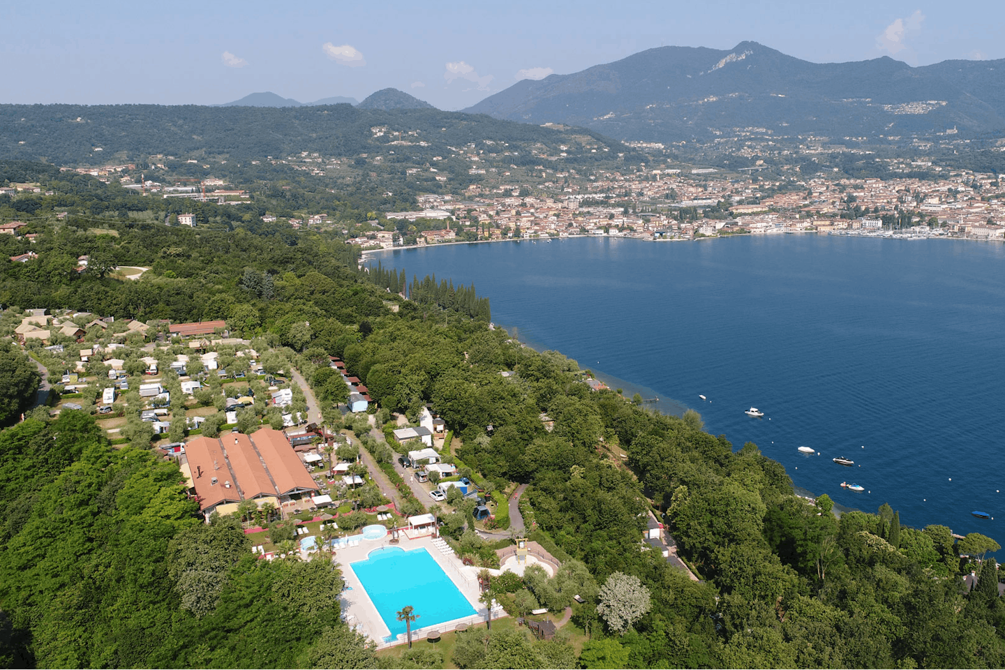 Camping Villaggio Weekend  -  Luftaufnahme vom Campingplatz am Gardasee