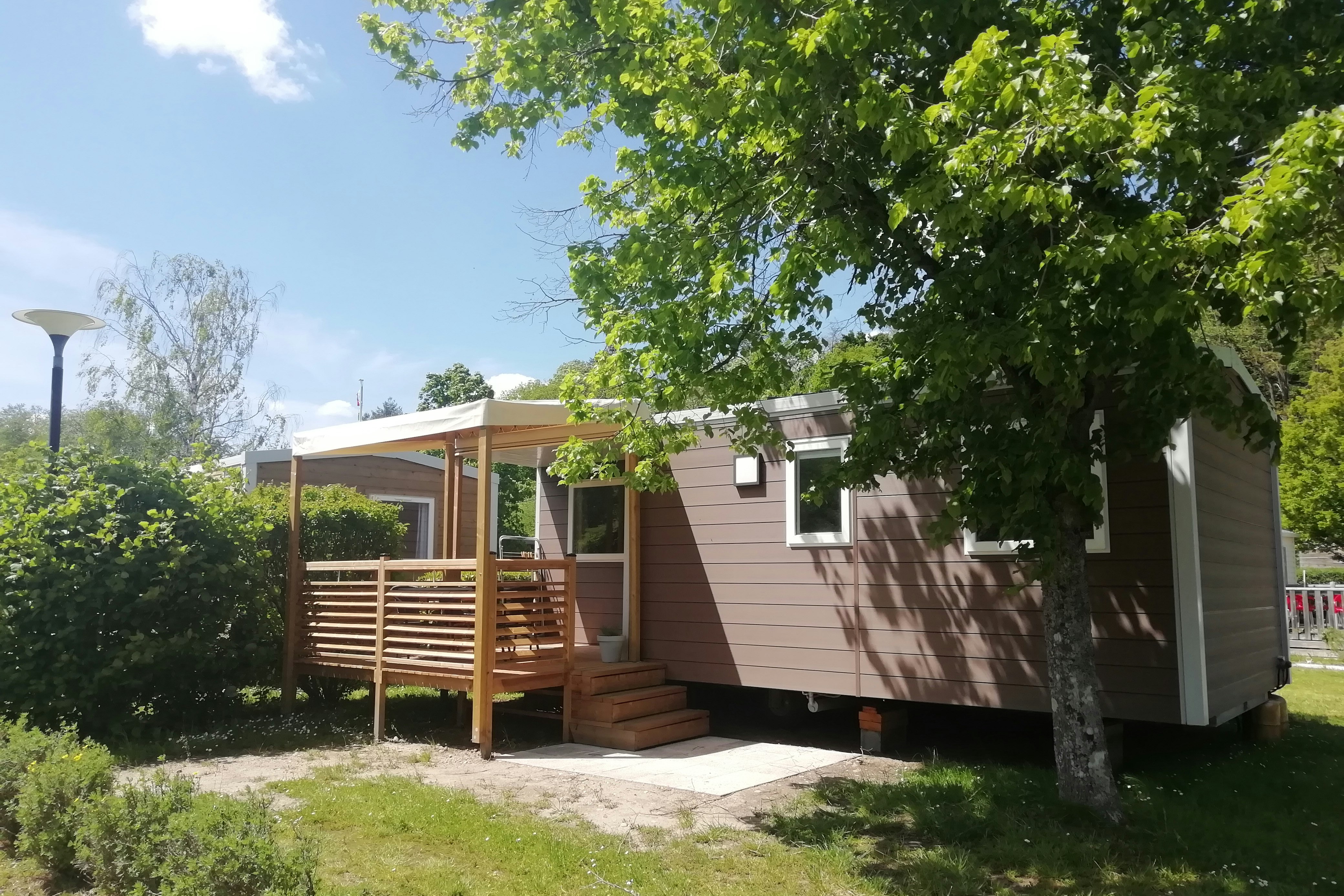 Camping Villey le Sec - Mobilheim mit Terrasse