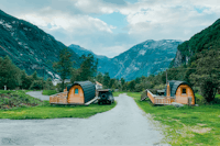 Camping Vinje - Mietunterkuenfte mit Bergblick