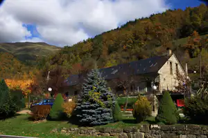 Camping Viu - Hauptgebäude des Campingplatzes