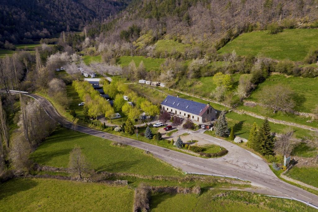 Camping Viu - Vogelperspektive auf den Campingplatz