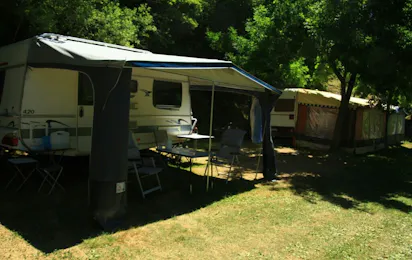 Camping, Bungalows y Hotel Viu