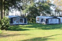 Camping Vogelenzang - Wohnmobil- und  Wohnwagenstellplätze auf der Wiese