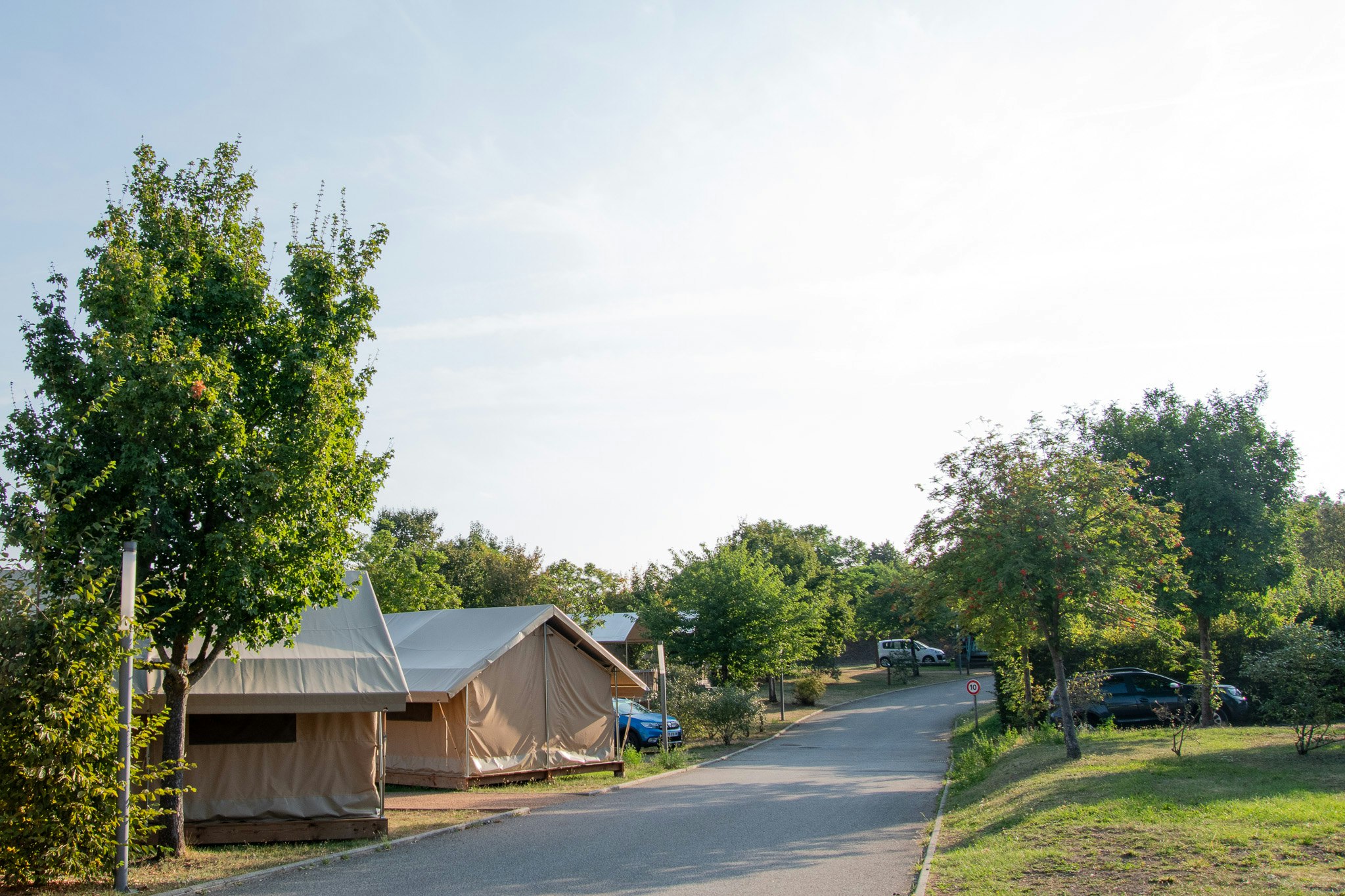 Onlycamp Volvic Pierre et Sources  Onlycamp Camping Pierre et Sources - Glamping-Zelte auf dem Campingplatz