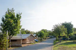 Onlycamp Volvic Pierre et Sources Onlycamp Camping Pierre et Sources - Glamping-Zelte auf dem Campingplatz