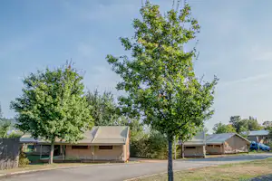 Onlycamp Volvic Pierre et Sources Onlycamp Camping Pierre et Sources - Glamping-Zelte auf dem Campingplatz
