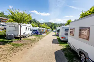 Camping Vranovská pláž - Wohnmobil- und Wohnwagenstellplätze auf dem Campingplatz