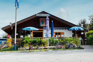 Camping Walchensee - Campingplatz Rezeption, Mini-Markt und Cafe