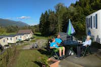 Camping Waldbad  -  Mobilheim mit Blick auf die Berge
