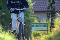 Camping Troisvierges - Fahrrad Fahrer auf dem Campingplatz Gelände