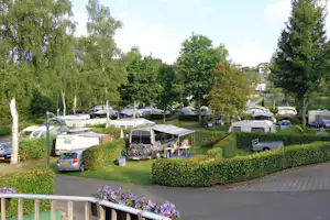 Camping Troisvierges - Wohnwagenstellplätze im Grünen auf dem Campingplatz