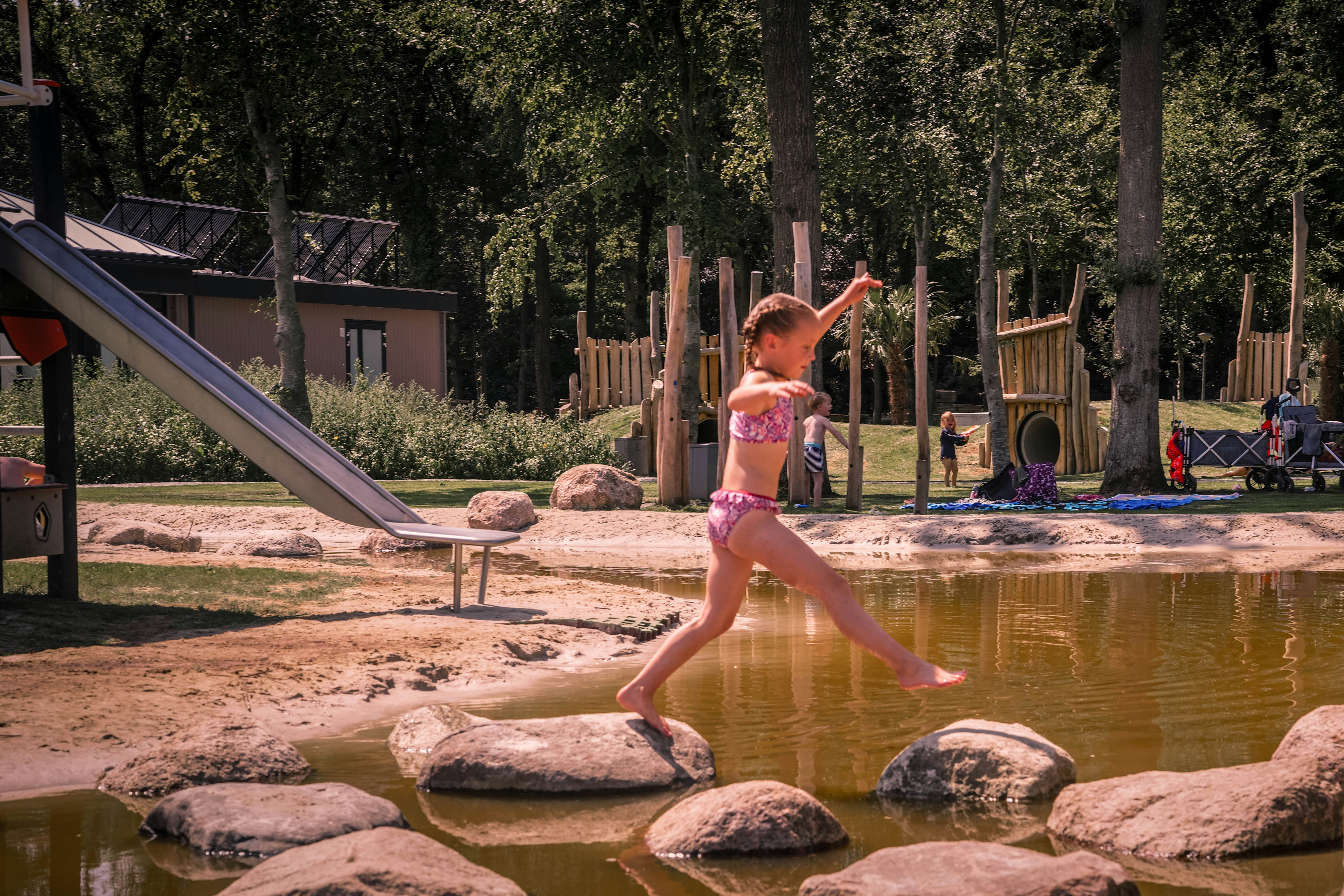 Camping Wedderbergen  - Wasserspielplatz für Kinder auf dem Campingplatz