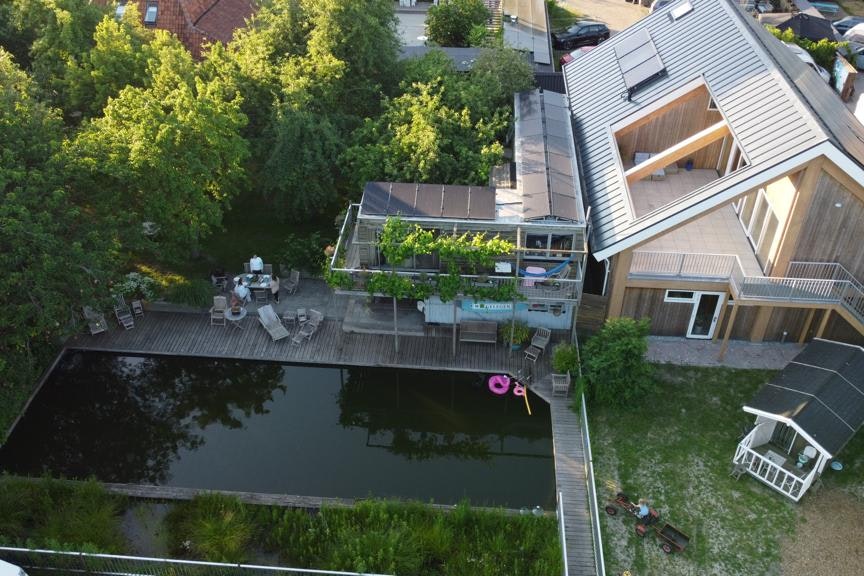 Camping Welgelegen - Luftaufnahme des Campingplatzes mit Pool