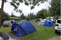 Camping WF Szabadidöpark  - Zeltplatz vom Campingplatz auf grüner Wiese