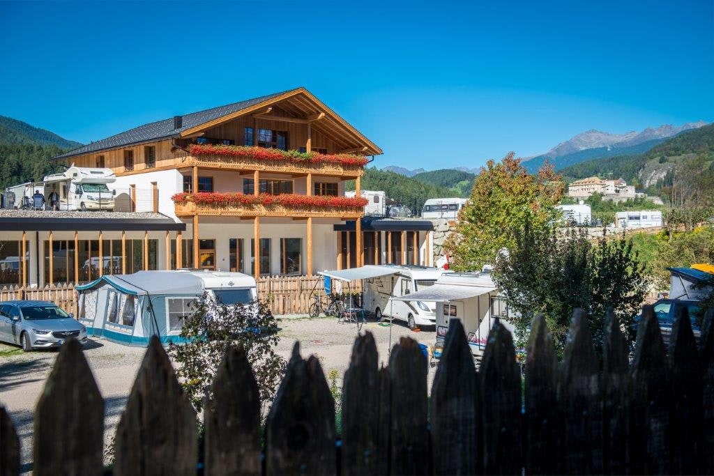 Camping Ansitz Wildberg  Camping Wildberg - Stellplätze auf dem Campingplatz