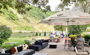 Camping Wolf - Terrasse auf dem Campingplatz