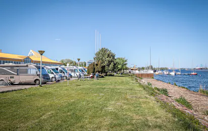 Camping & Yachts