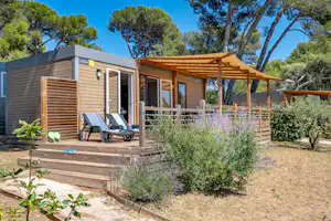 Camping Avignon Parc - Ciela Village Camping Yelloh! Village Avignon Parc**** - Mobilheim mit Terrasse auf dem Campingplatz