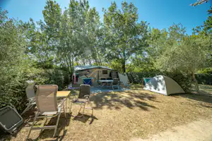 Camping Avignon Parc - Ciela Village Camping Yelloh! Village Avignon Parc**** - Stell- und Zeltplätze im Halbschatten